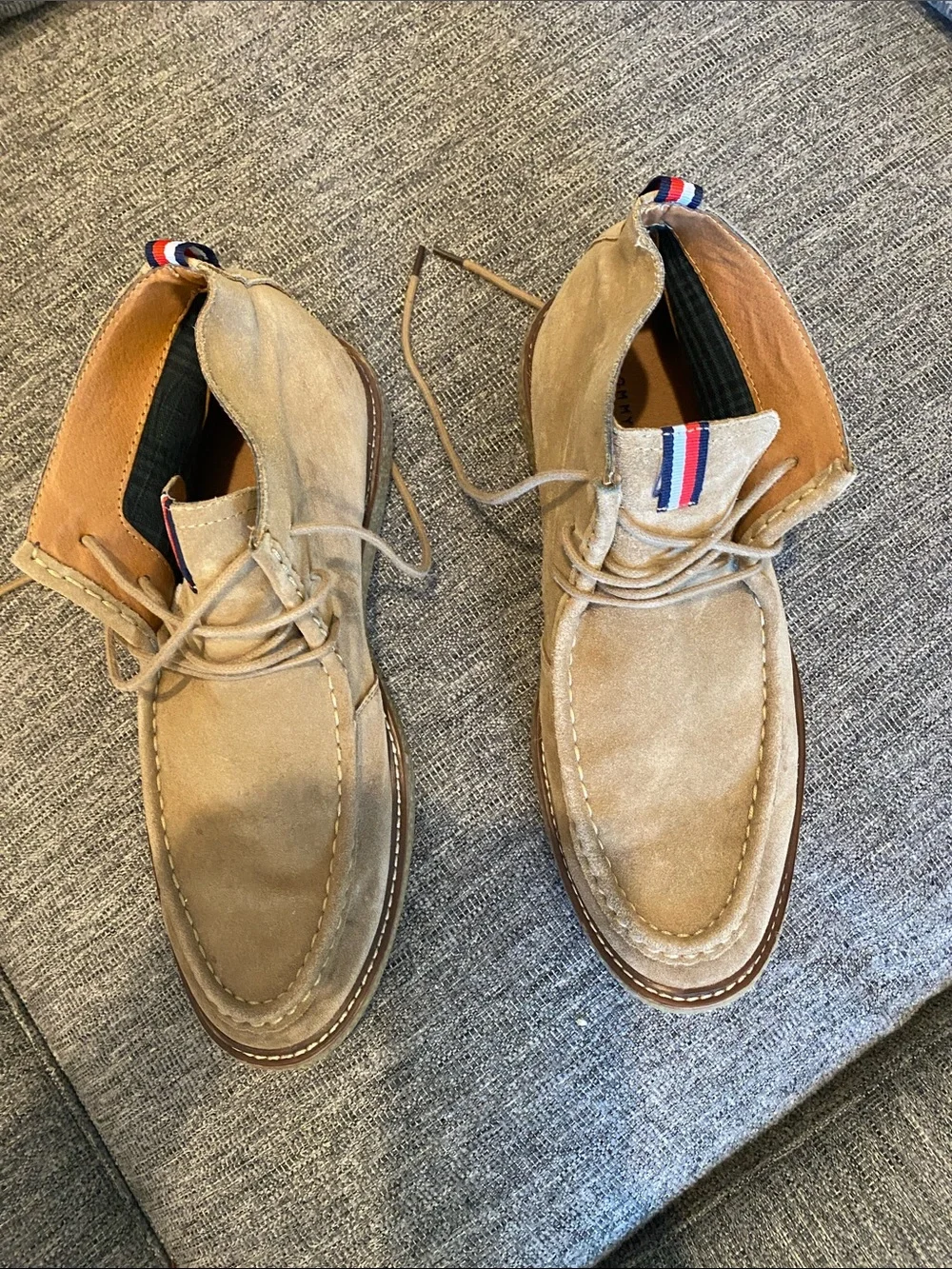 Tommy Hilfiger Men's Light Tan Suede Chukka Boots